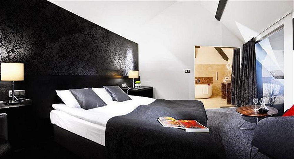 Hotel Remes Opalenica Ngoại thất bức ảnh