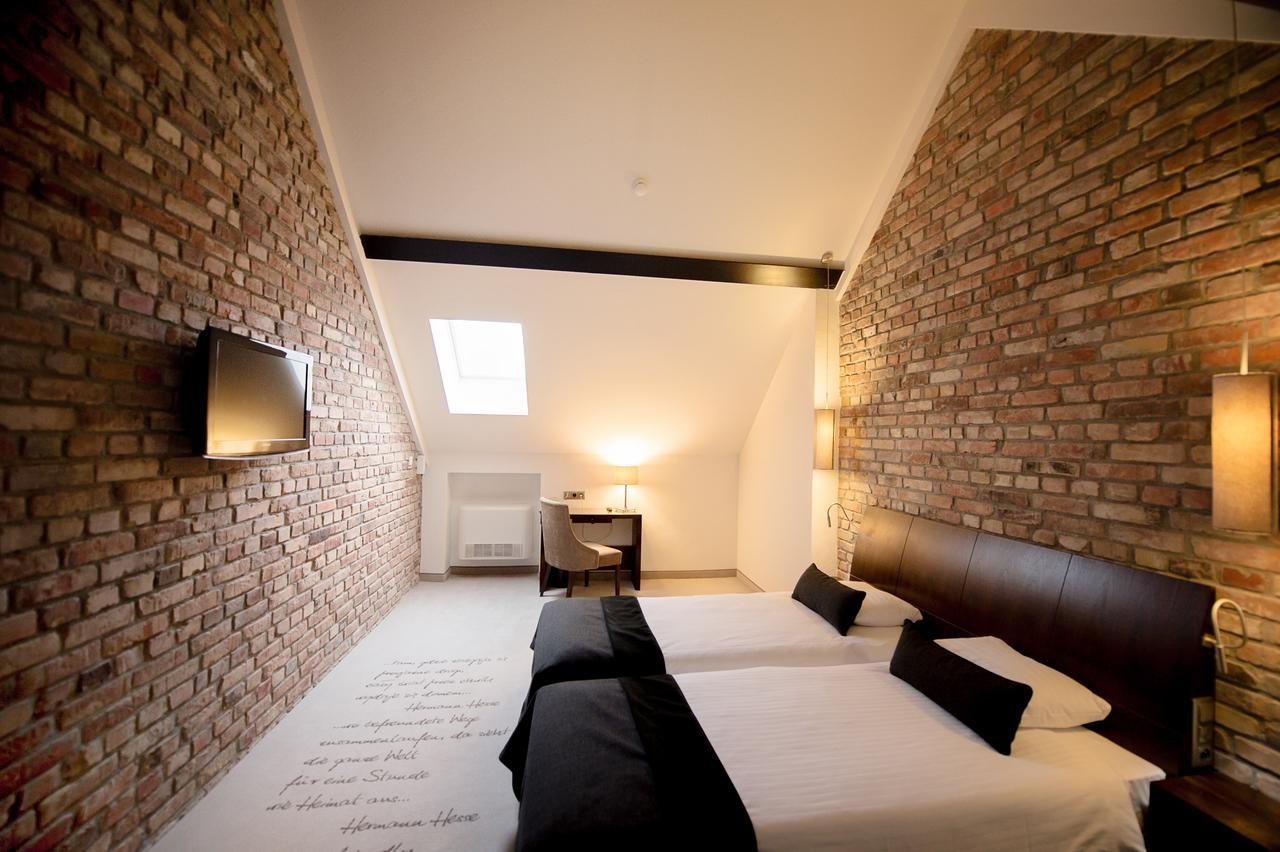 Hotel Remes Opalenica Ngoại thất bức ảnh