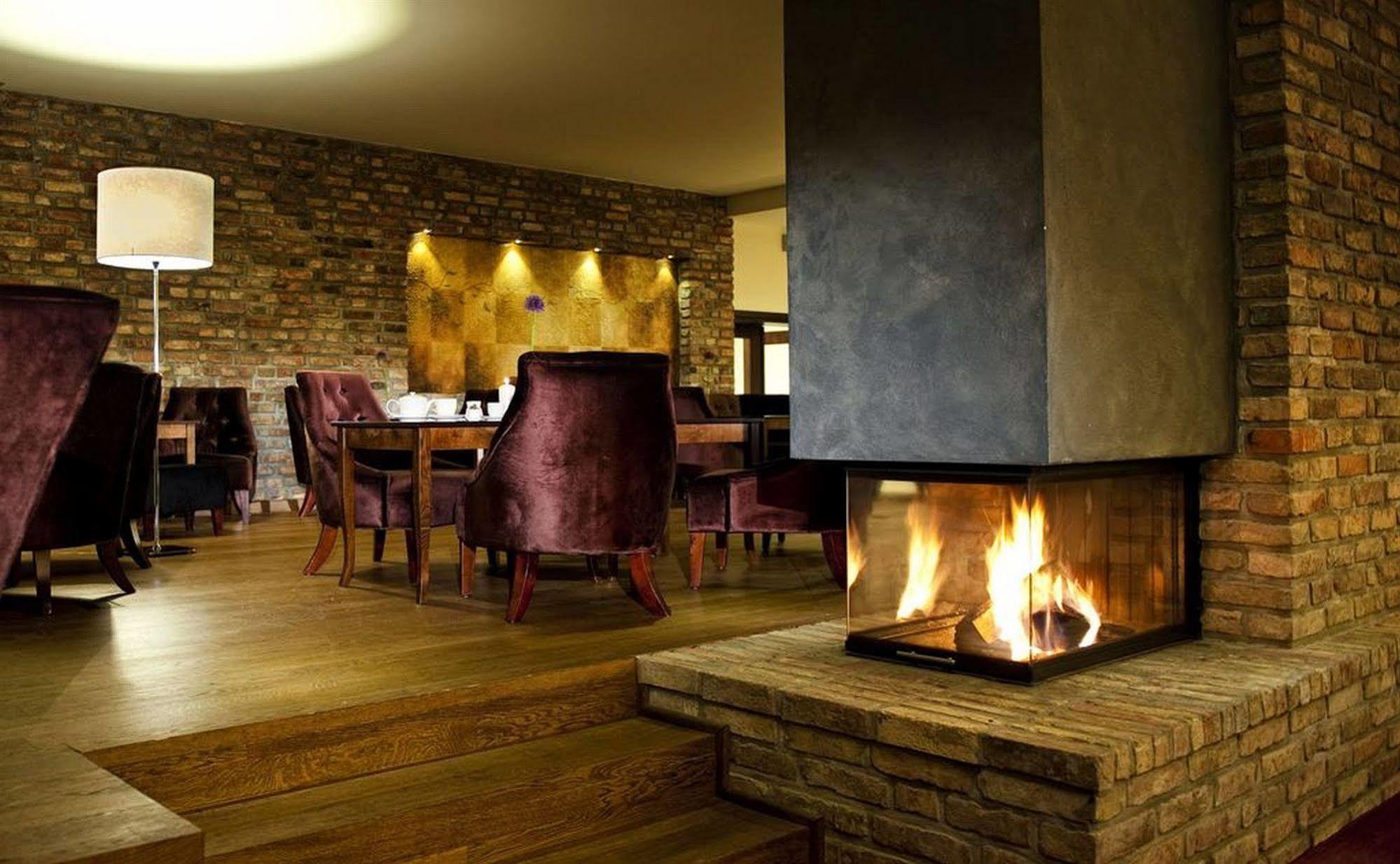 Hotel Remes Opalenica Ngoại thất bức ảnh